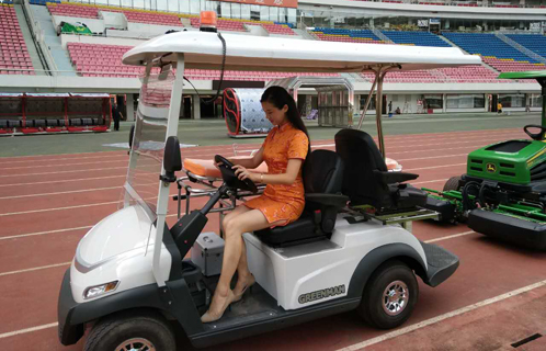 賀龍體育中心-電動(dòng)救護車(chē)